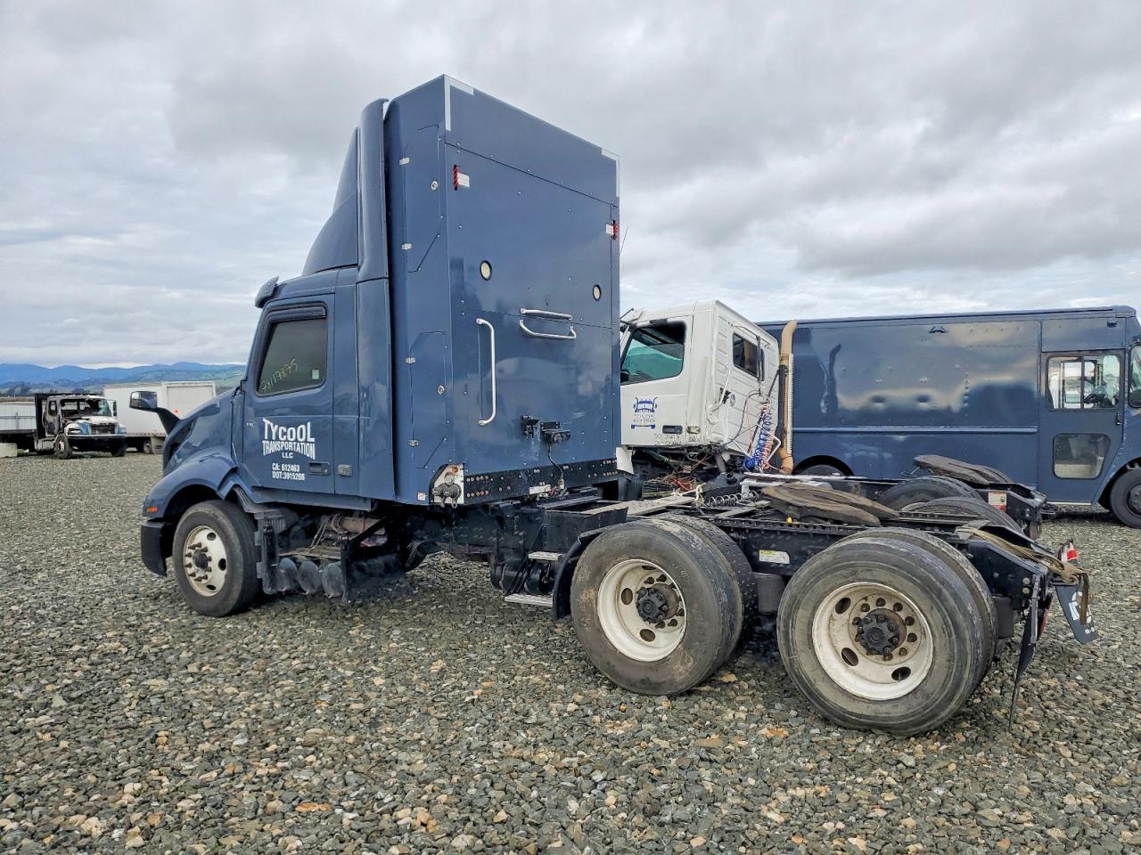 2022 Volvo Vnl Semi Truck