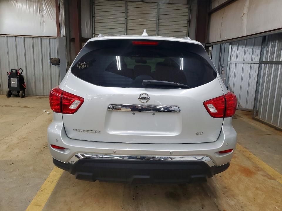 2020 Nissan Pathfinder sv