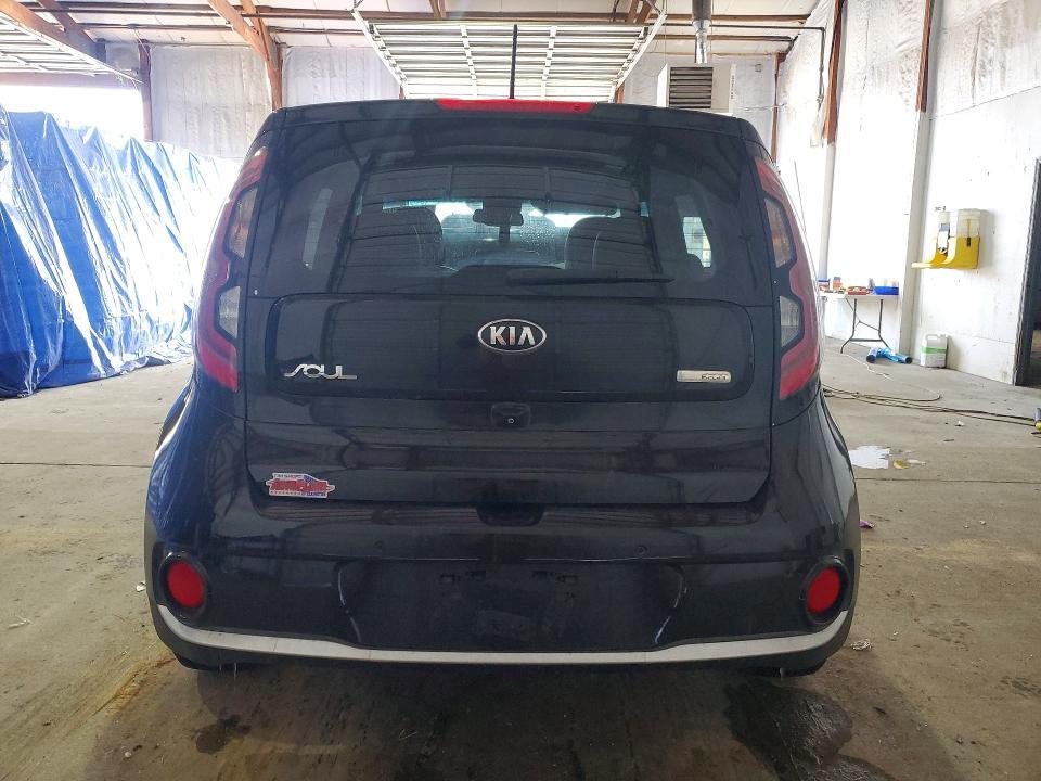 2017 KIA Soul ev +