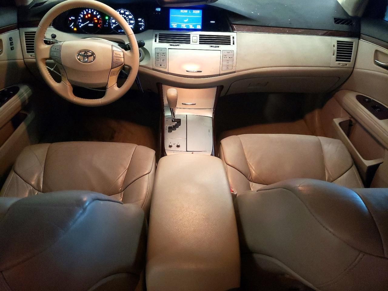 2010 Toyota Avalon xl