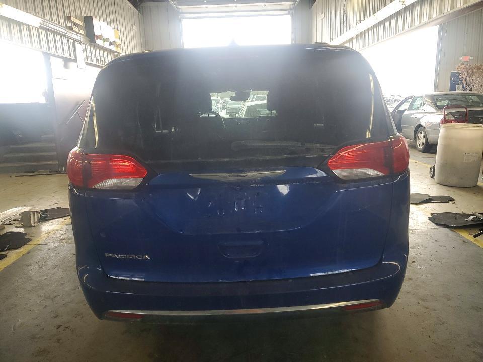 2019 Chrysler Pacifica Touring l