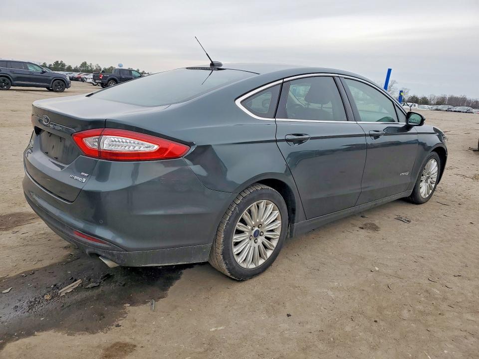 2015 Ford Fusion se Hybrid