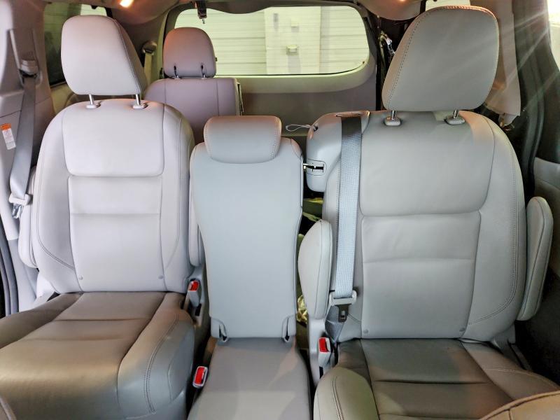 2020 Toyota Sienna xle