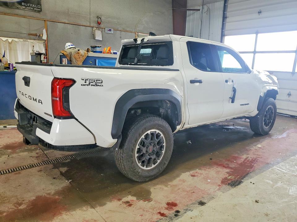 2024 Toyota Tacoma TRD OFF-ROAD HV