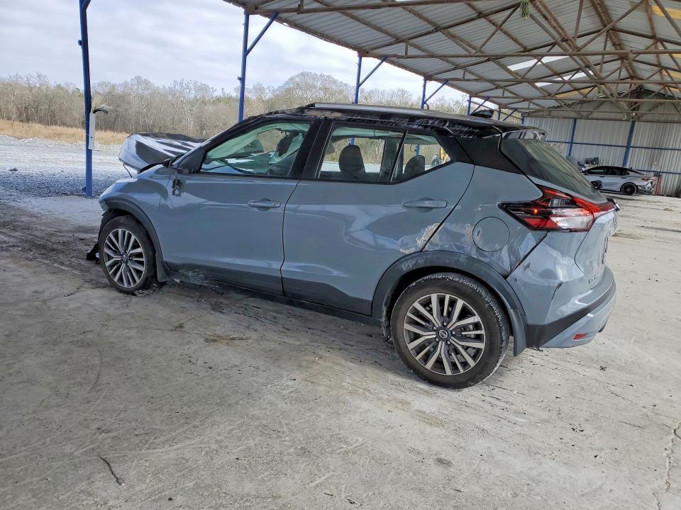 2021 Nissan Kicks sv