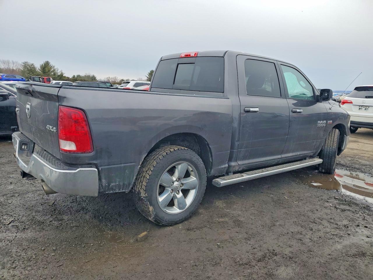 2016 Dodge RAM 1500 SLT