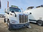 2015 Peterbilt 579 Semi Truck