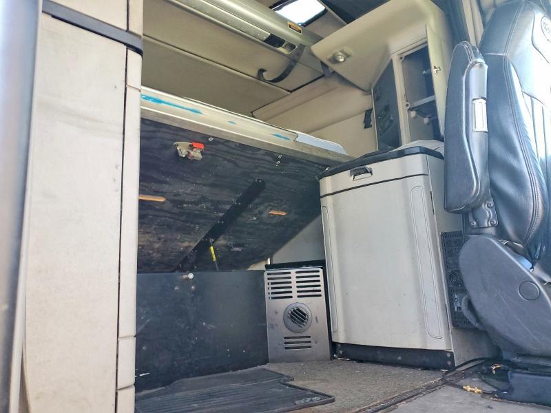 2019 Peterbilt 579 Semi Truck