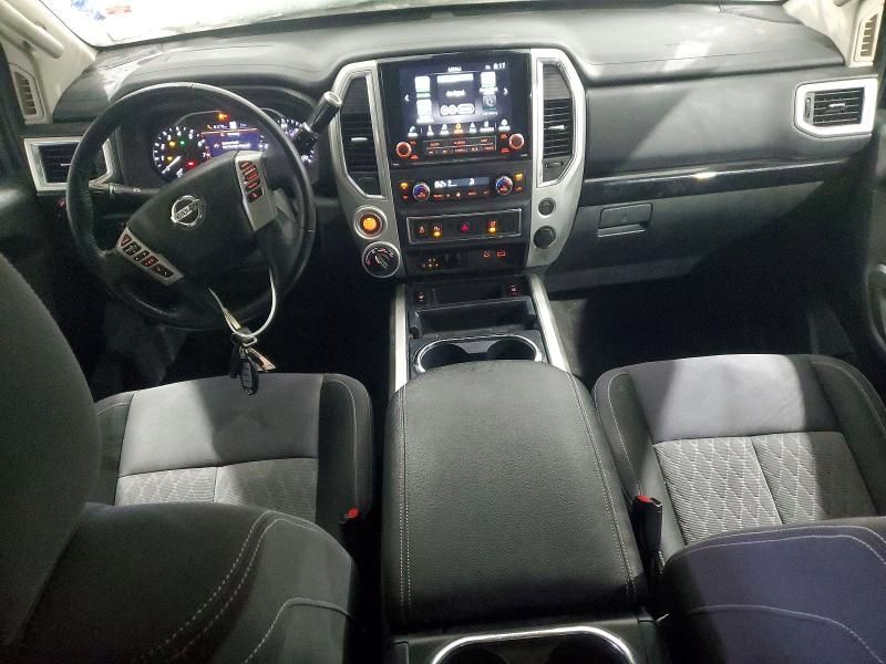 2021 Nissan Titan sv