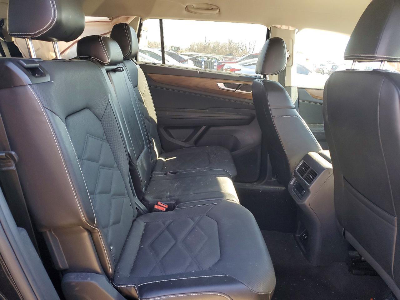 2024 Volkswagen Atlas se