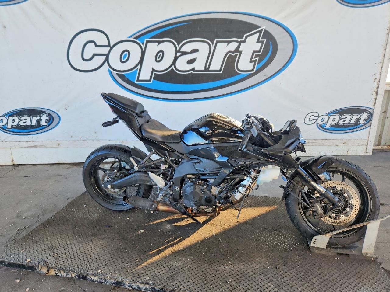 2025 Kawasaki ZX400 P