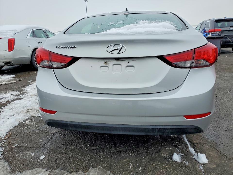 2016 Hyundai Elantra se
