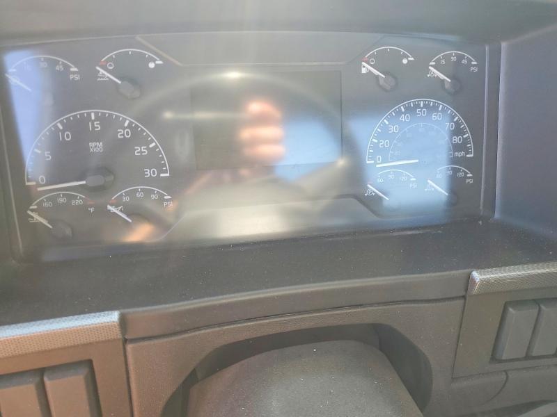 2022 Volvo Vnr Semi Truck