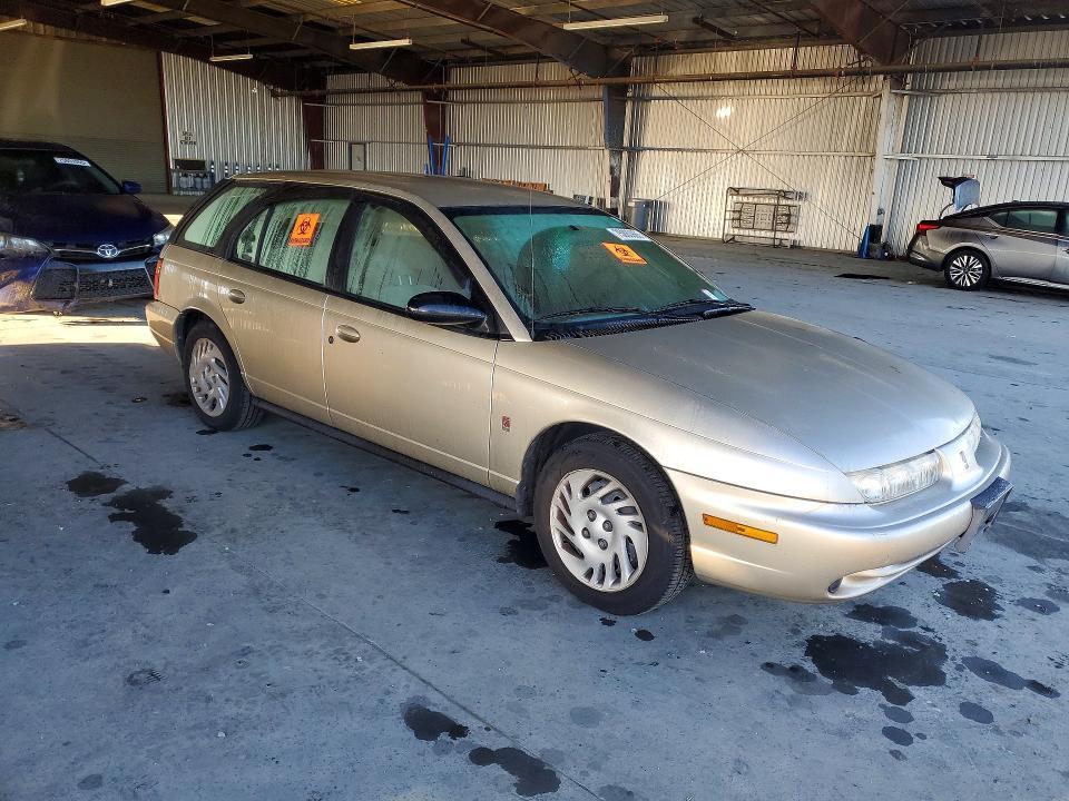 1999 Saturn SW2