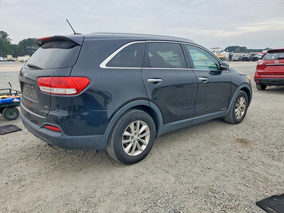2017 KIA Sorento lx V6