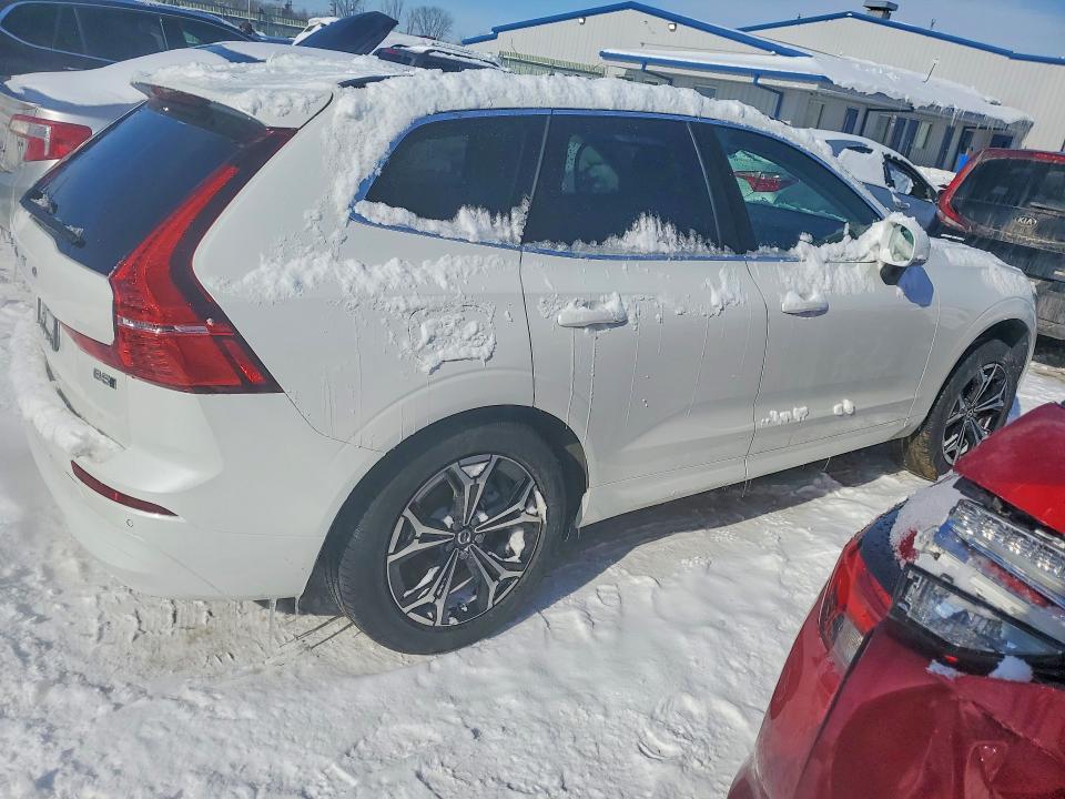 2022 Volvo Xc60 B5 Momentum