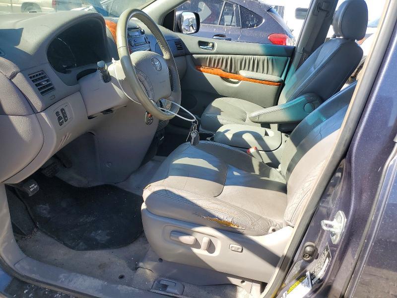 2006 Toyota Sienna xle 7 Passenger