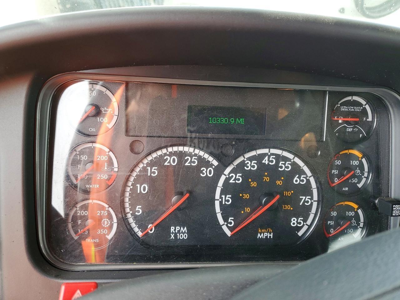 2022 Freigliner 2022 Freightliner  Business Class M2 Rollback Towt
