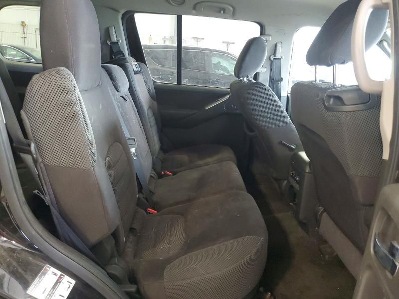 2012 Nissan Pathfinder s