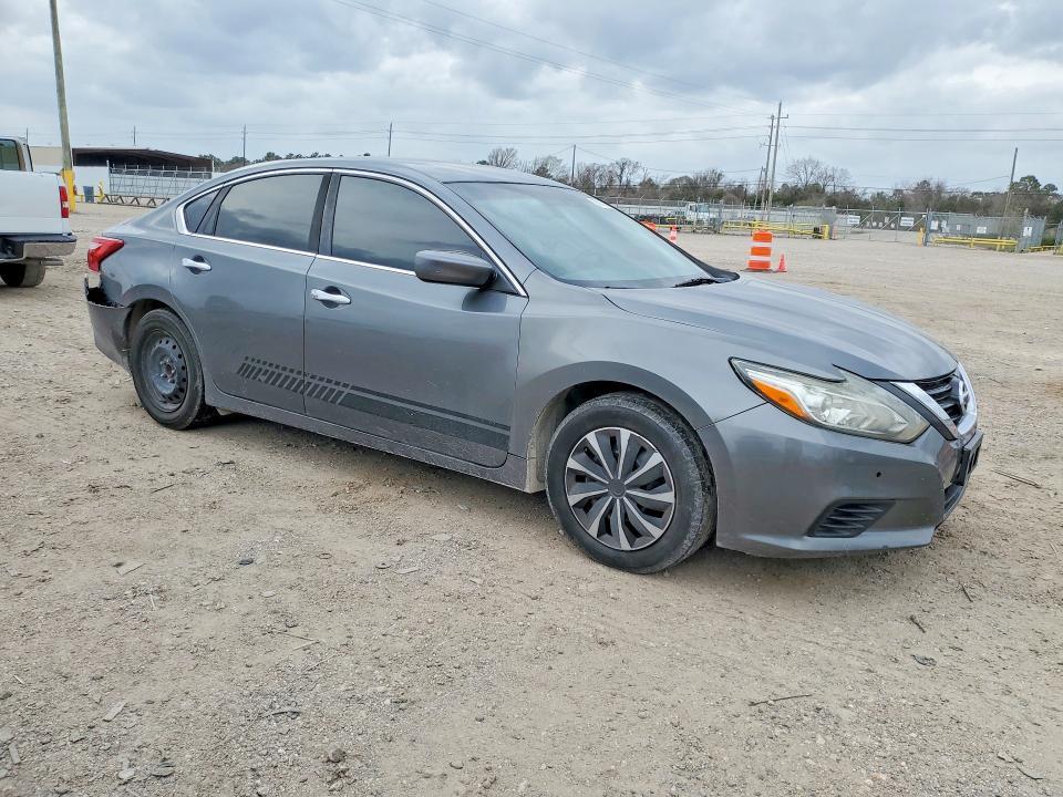 2017 Niss Altima 2.5