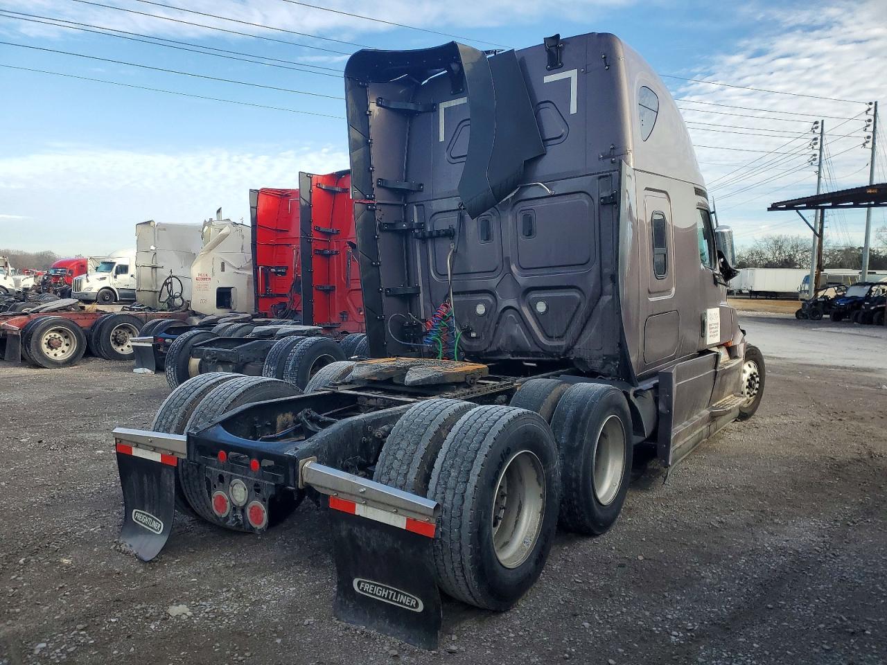 2025 Freightliner Cascadia 126 Semi Truck