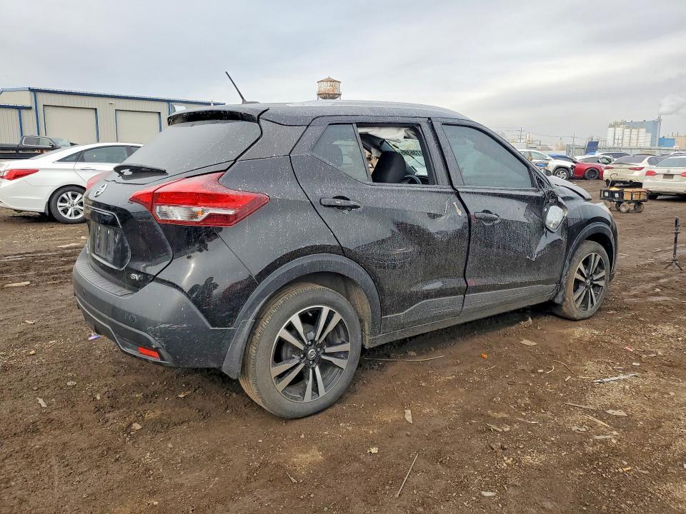 2018 Nissan Kicks sv