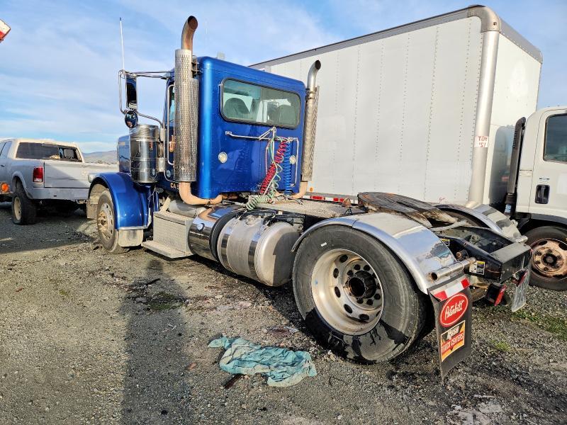 2016 Peterbilt 389 Semi Truck