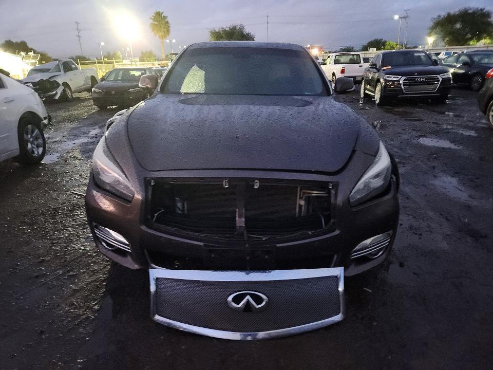 2015 Infiniti Q70 3.7