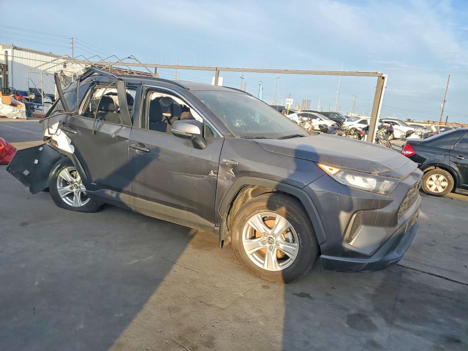 2020 Toyota Rav4 le