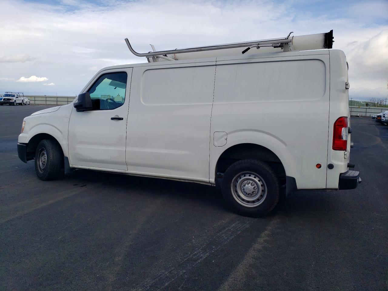 2018 Niss NV Cargo 2500 HD S S