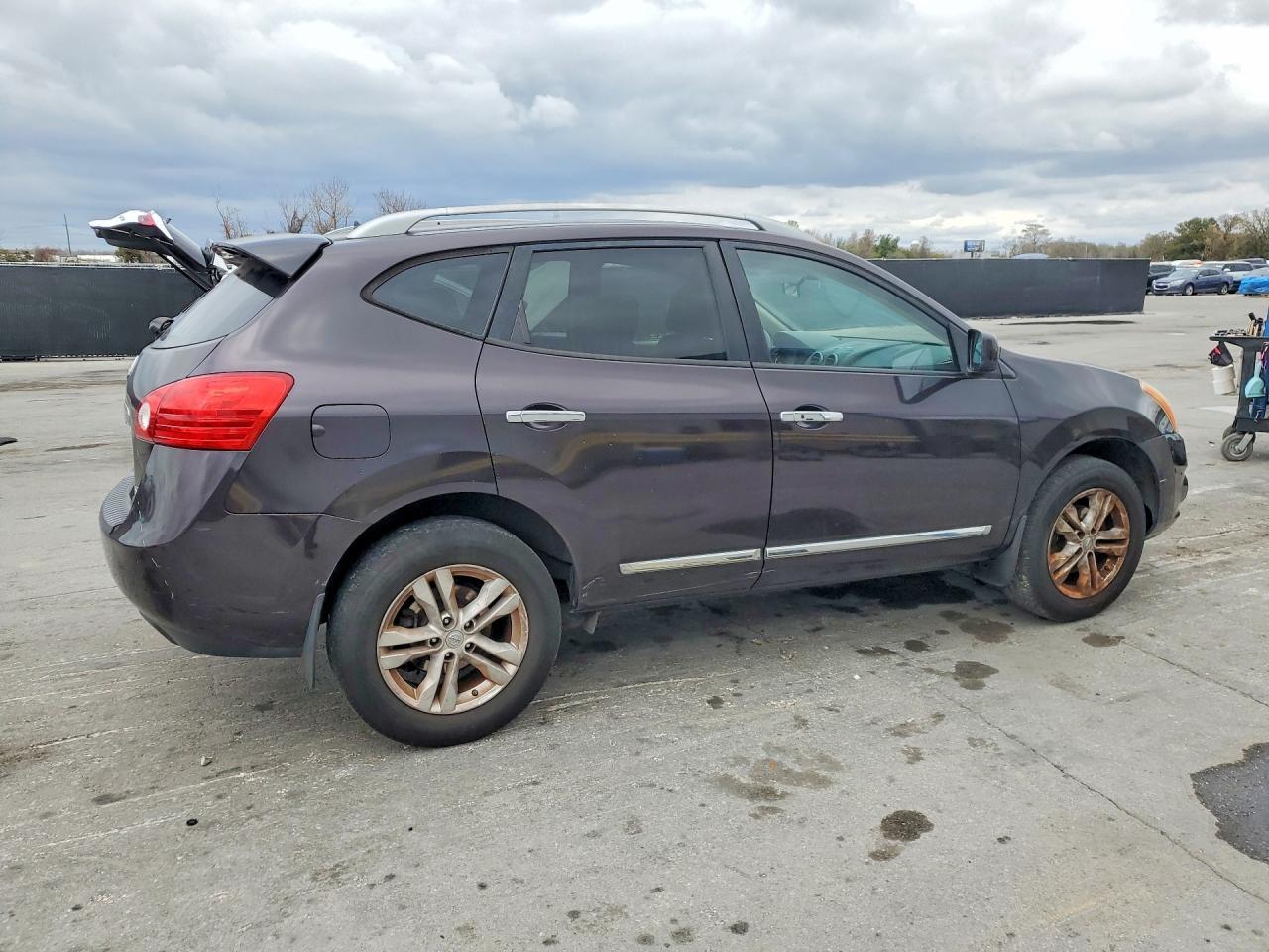 2013 Nissan Rogue s