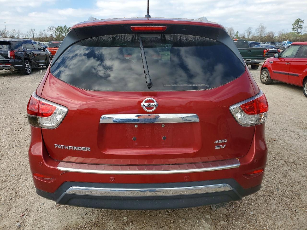 2014 Nissan Pathfinder s