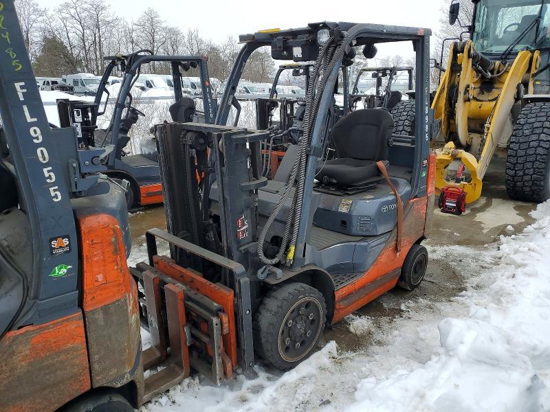 2014 Toyt Forklift-forklift