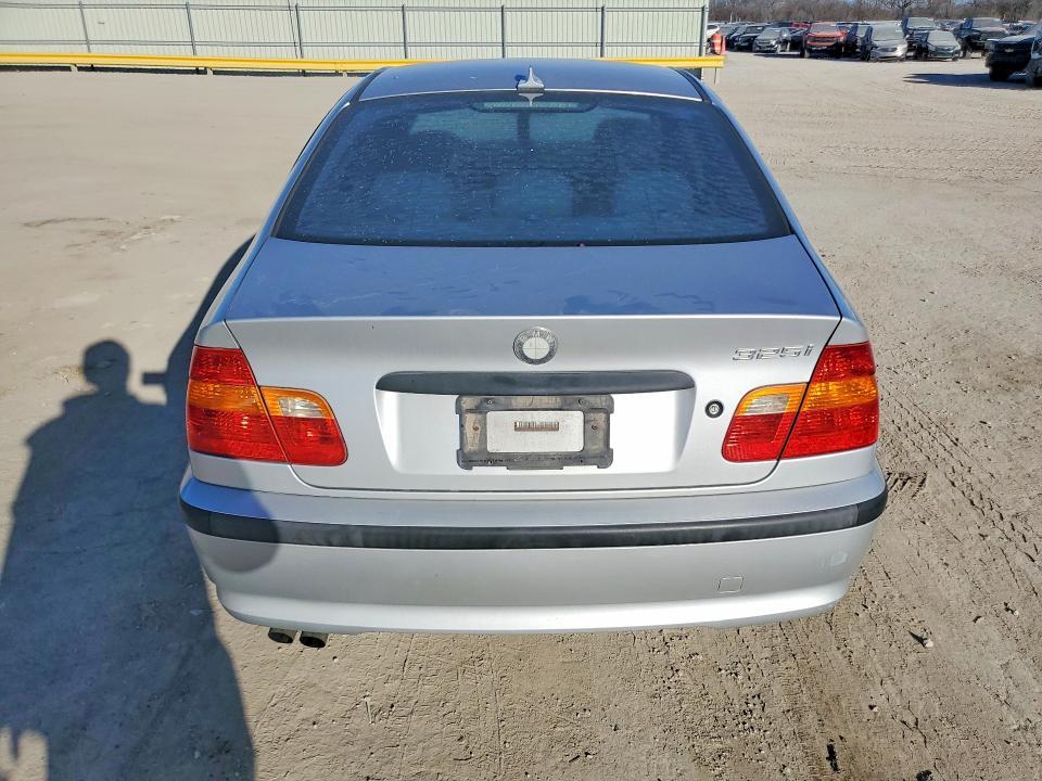 2004 BMW 325 i