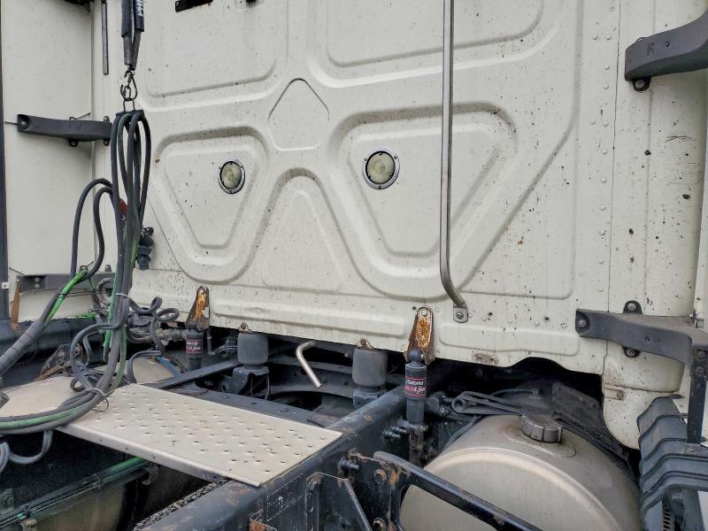 2019 Freigliner 2019 Freightliner Cascadia 116 Semi Truck