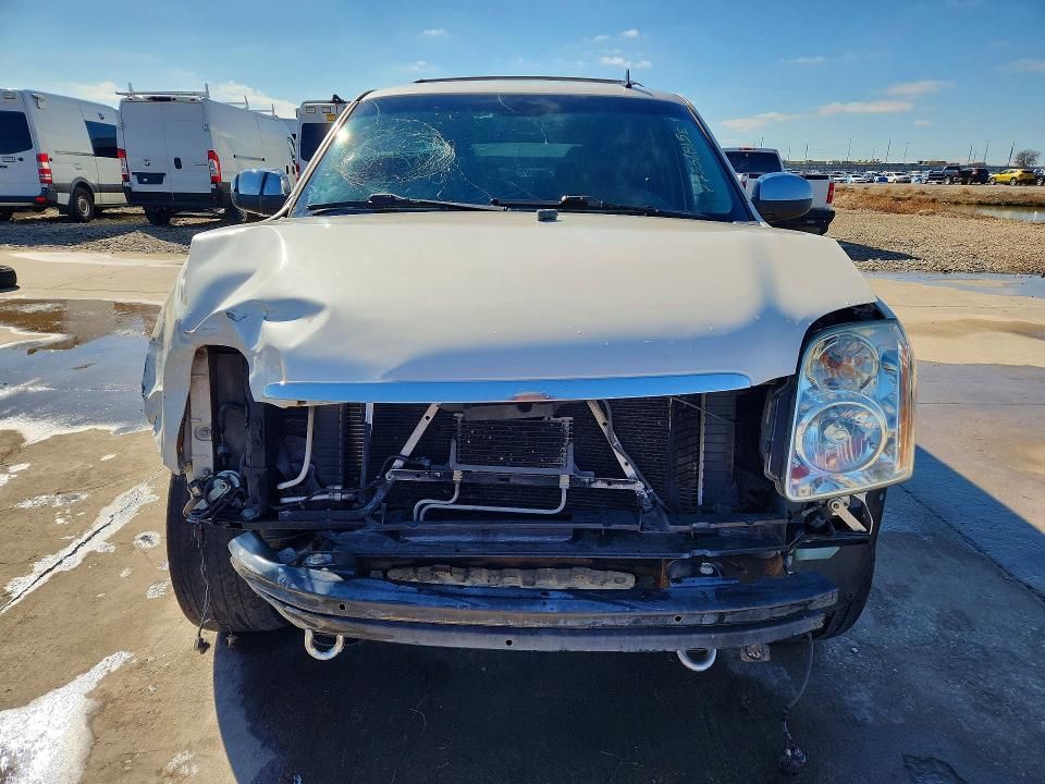 2013 GMC Yukon xl C1500 slt