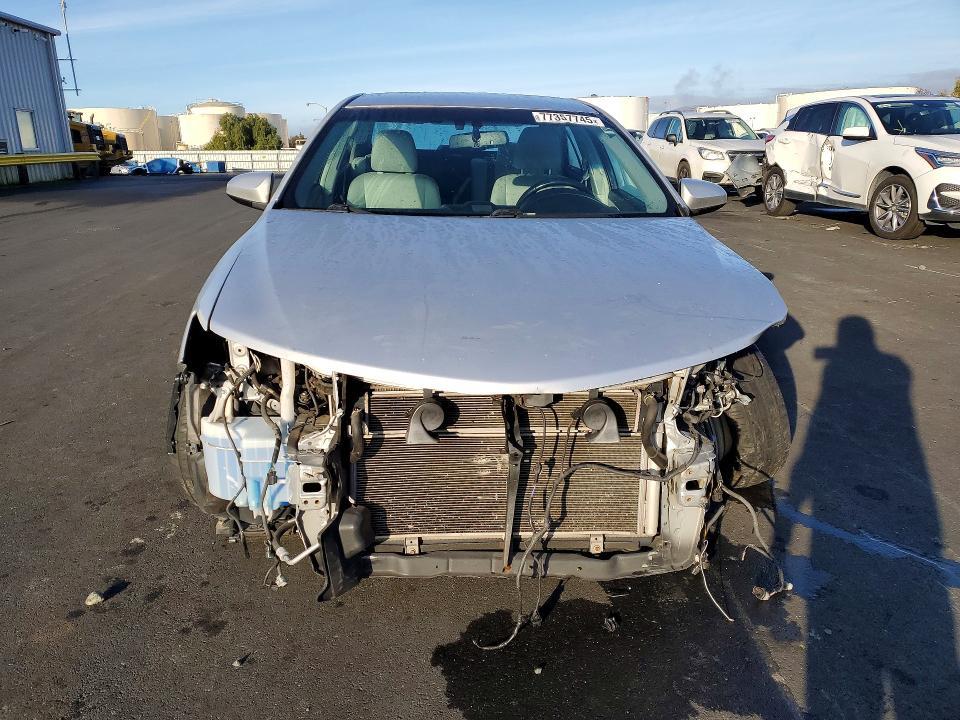 2014 Toyota Camry Hybrid xle