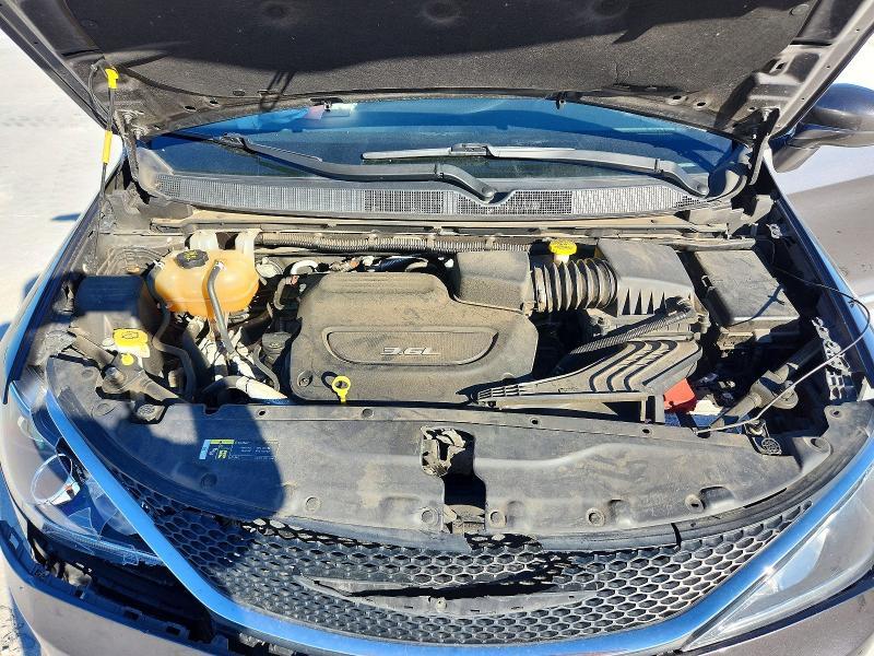 2018 Chrysler Pacifica Touring l