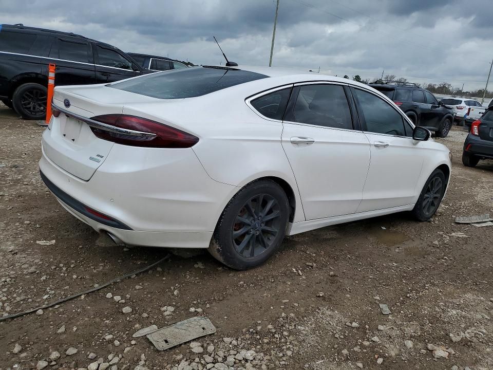 2017 Ford Fusion se