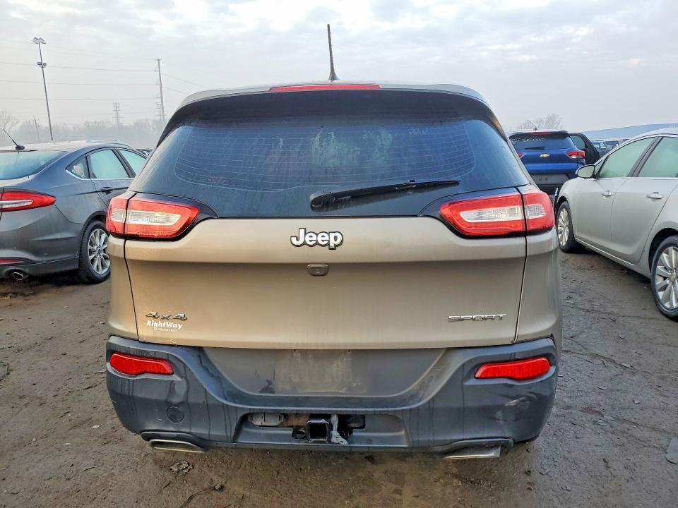 2016 Jeep Cherokee Sport