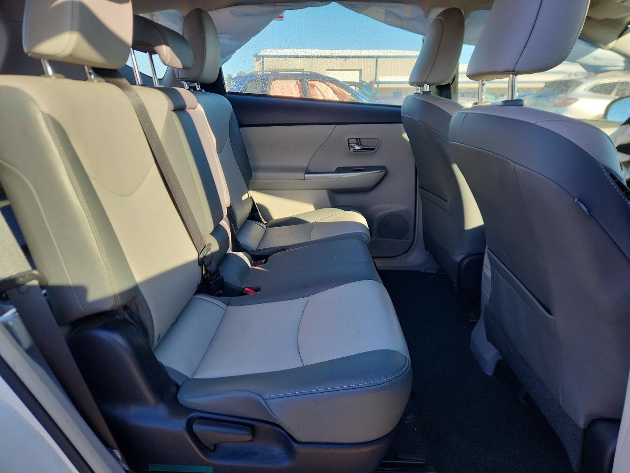 2015 Toyota Prius v