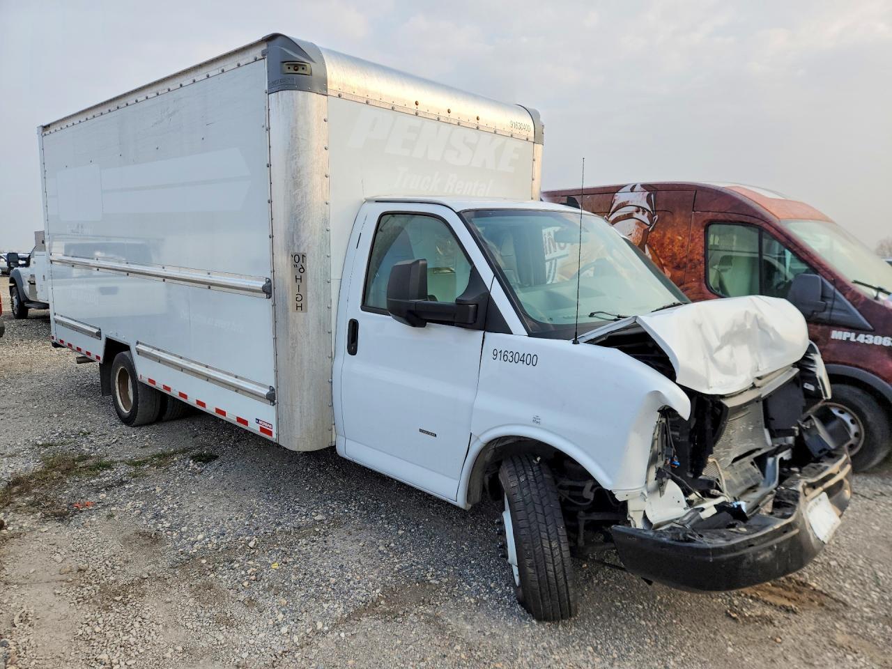 2023 GMC Savana BOX Truck