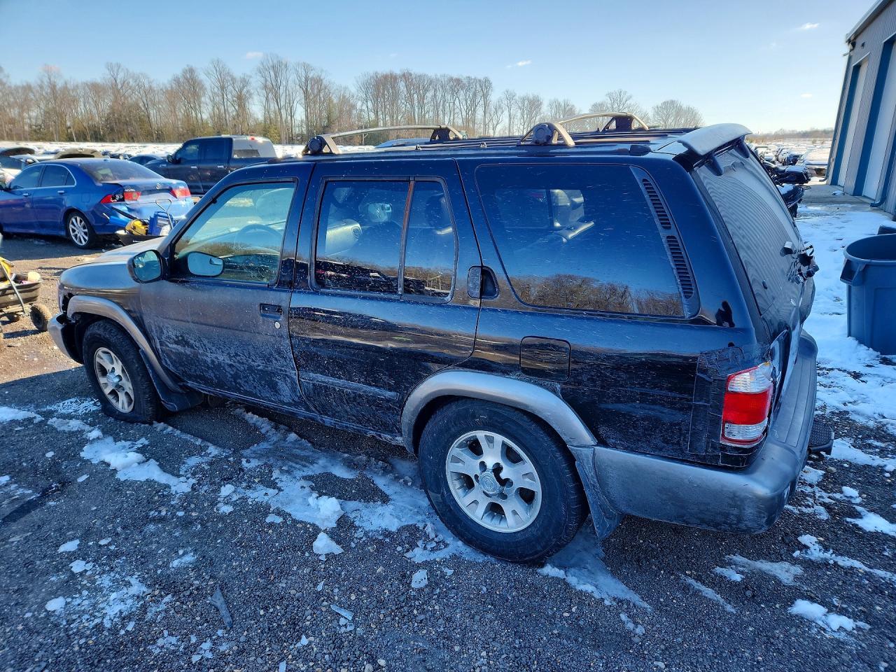 2000 Nissan Pathfinder xe