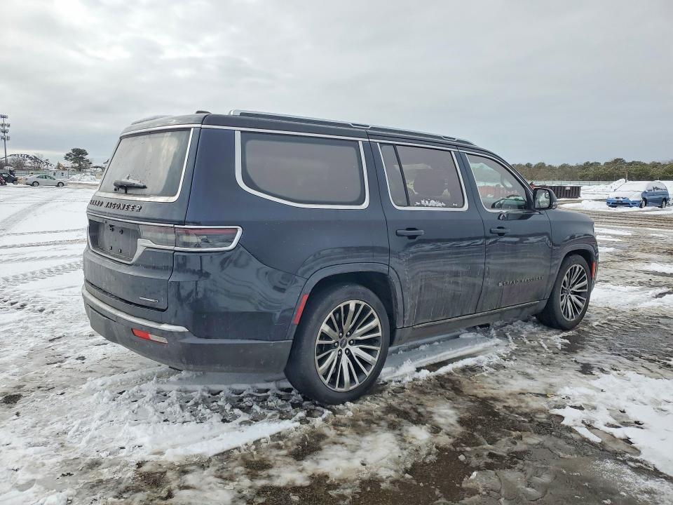 2022 Jeep Grand Wagoneer Series iii