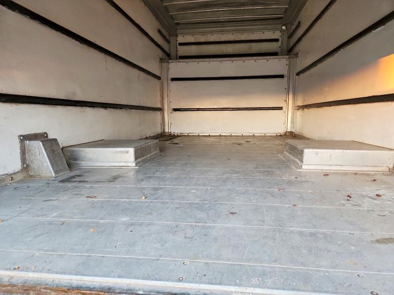 2000 Ford E350 BOX Truck