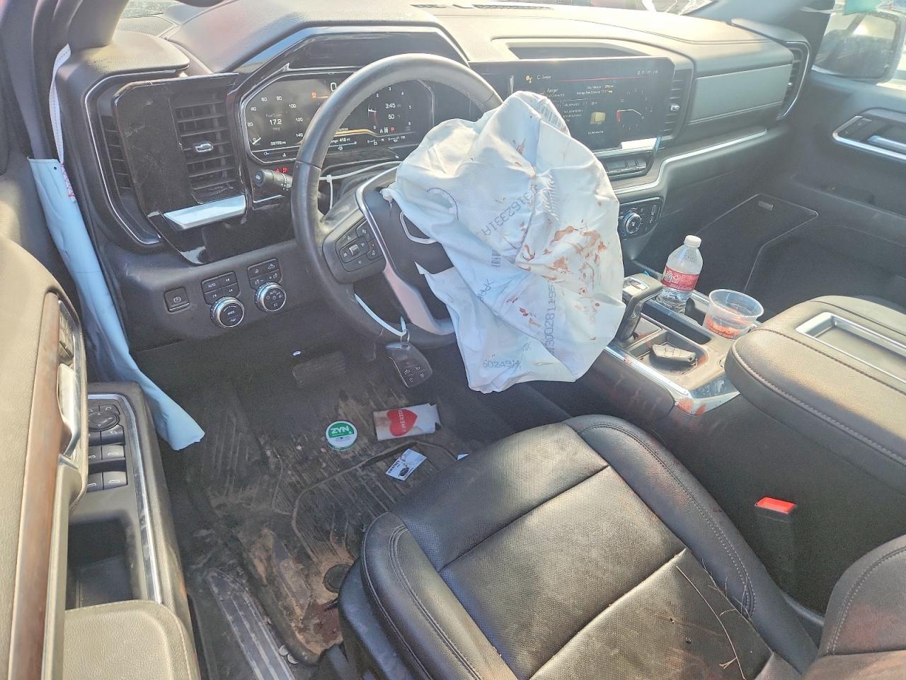 2022 GMC Sierra K1500 slt