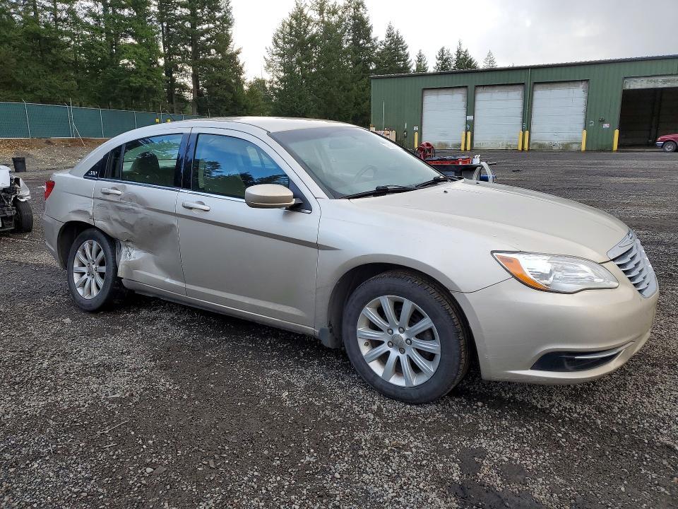 2013 Chrysler 200 Touring