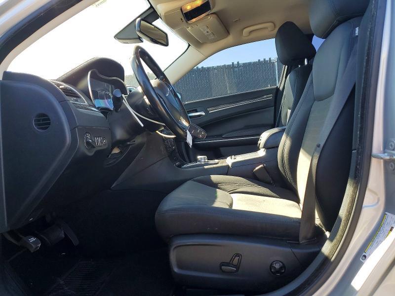 2019 Chrysler 300 Touring