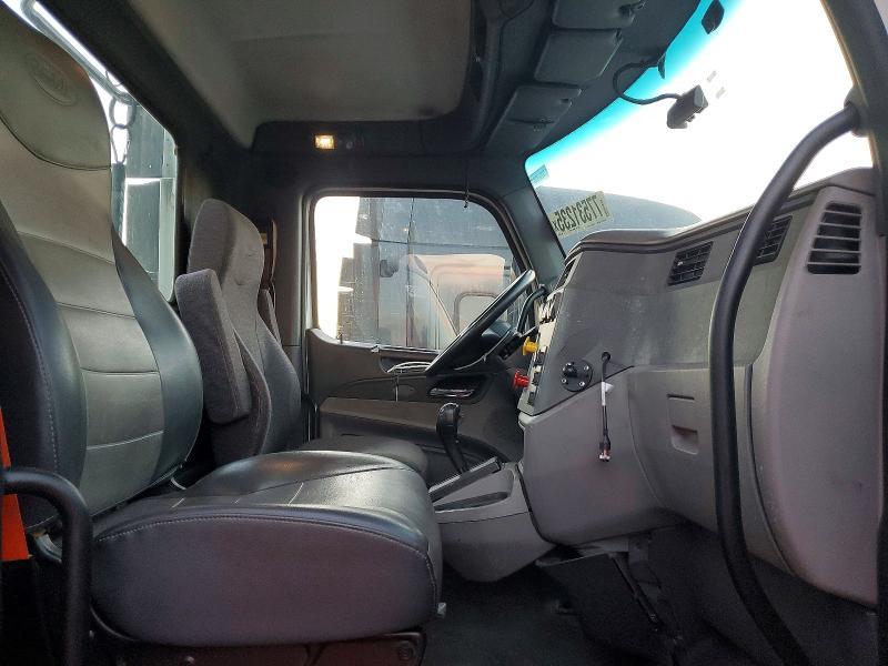 2015 Peterbilt 579