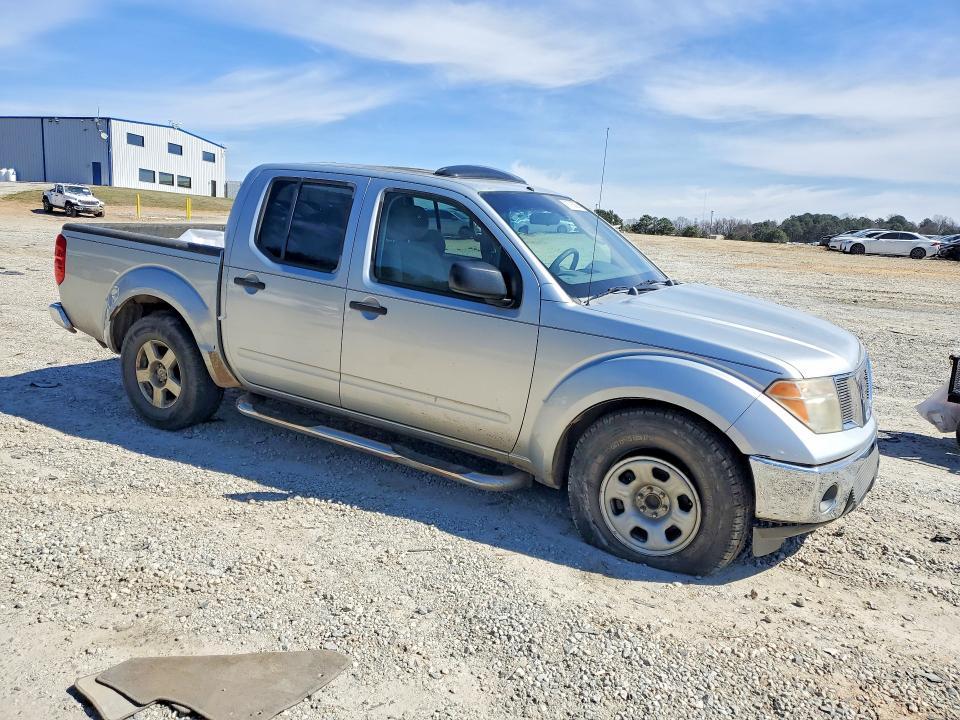 2006 Nissan Frontier Crew Cab LE